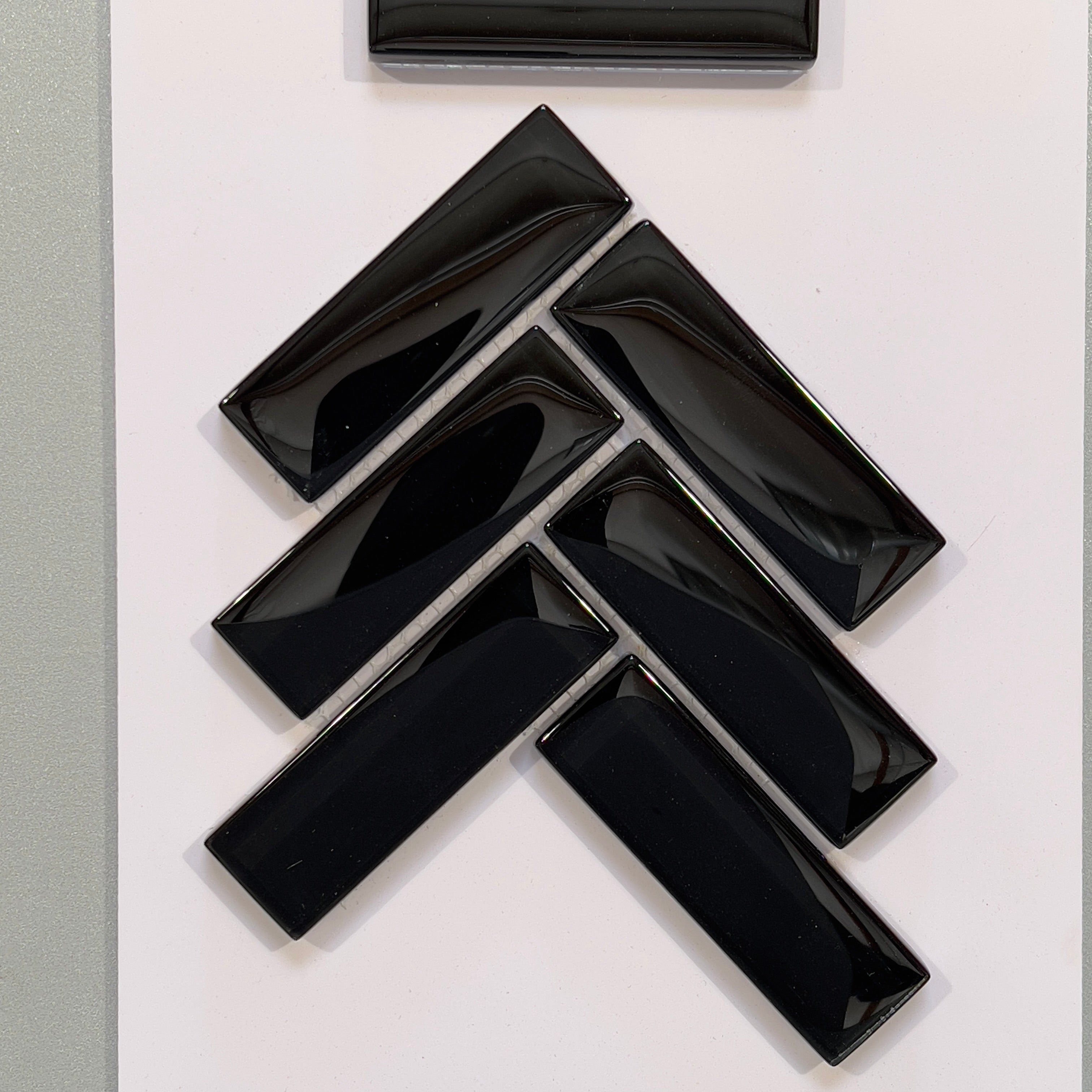 Picture of Black glass herringbone mosacic - chb091 – Tiles Warehouse