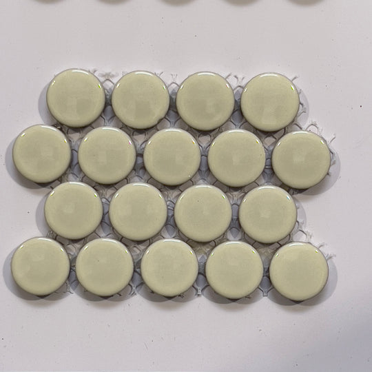 Cream porcelain penny round mosaic/pool tile - corb09bgg