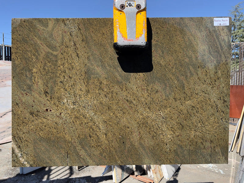 Green Brazilian granite (31x54) remnant slab