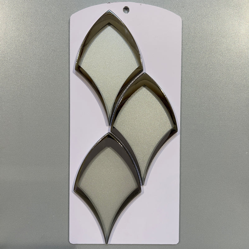 White mirrored look glass fan mosaic - cmnc02bl